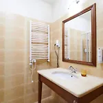 Zamek Na Skale Hotel