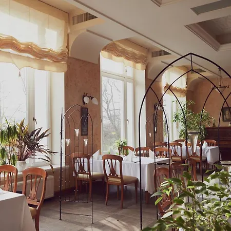 Zamek Na Skale 4* Trzebieszowice