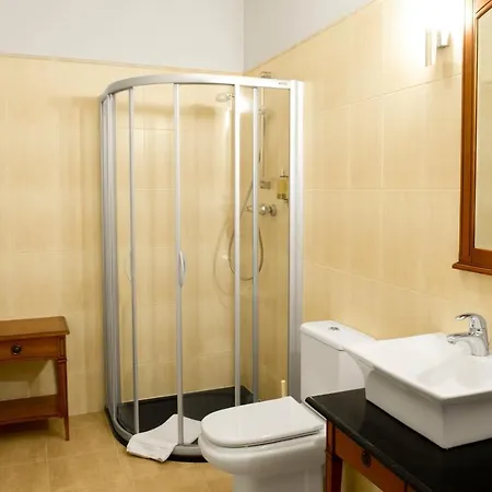 Zamek Na Skale 4*