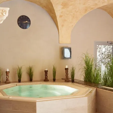 호텔 Zamek Na Skale