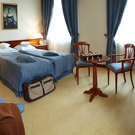 Zamek Na Skale Hotel Trzebieszowice