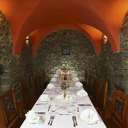 Zamek Na Skale Hotel Trzebieszowice