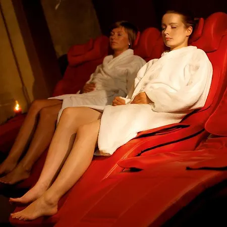 Zamek Na Skale Hotel Trzebieszowice