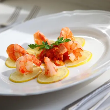 Zamek Na Skale Hotel Trzebieszowice