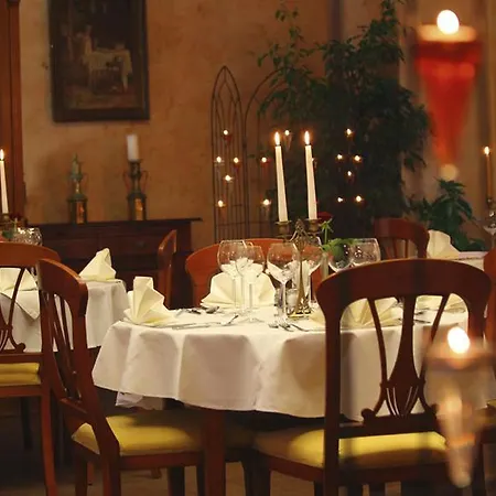 Zamek Na Skale 4* Trzebieszowice