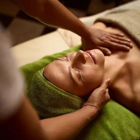 Zamek Na Skale 호텔 4*