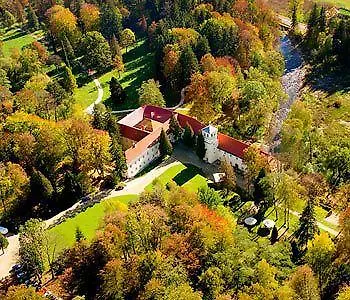 Hotel Zamek Na Skale 4*