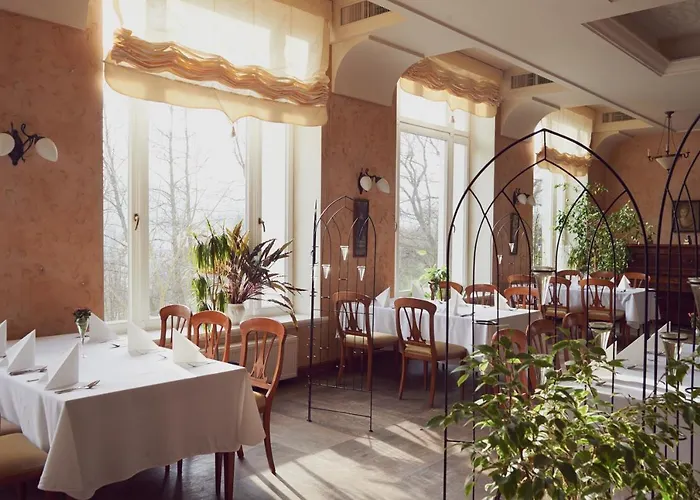 Zamek Na Skale Hotel Trzebieszowice