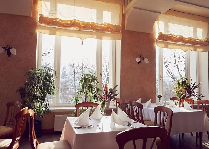 Zamek Na Skale Hotel 4*