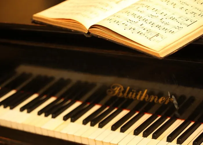 Zamek Na Skale Hotel Trzebieszowice