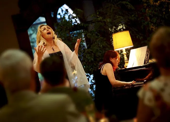 Zamek Na Skale מלון טרז'ביסזוביצה