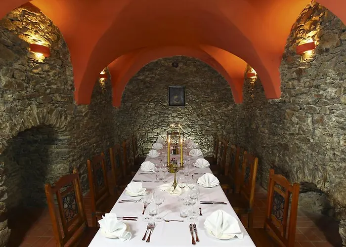 Zamek Na Skale Hotel Trzebieszowice