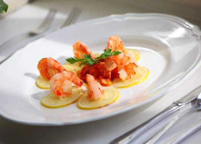 Zamek Na Skale Hotel Trzebieszowice