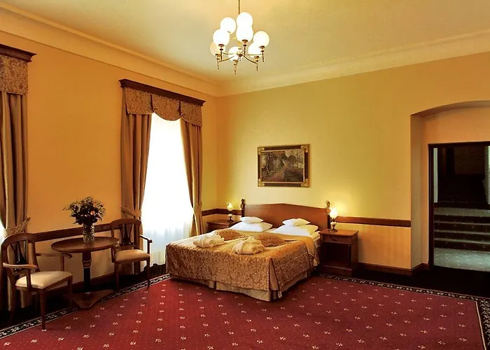 Hotel Zamek Na Skale