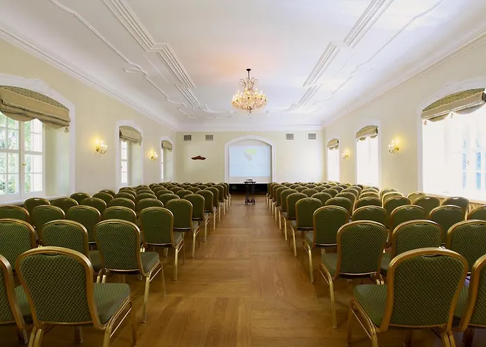 Hotell Zamek Na Skale Trzebieszowice