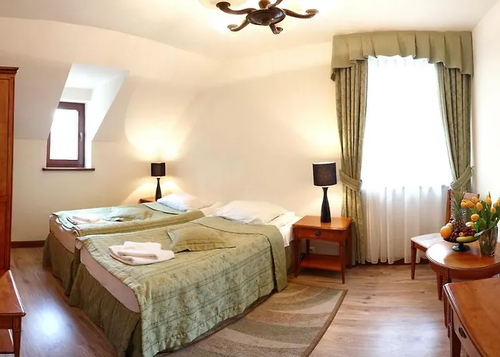 Zamek Na Skale Hotel