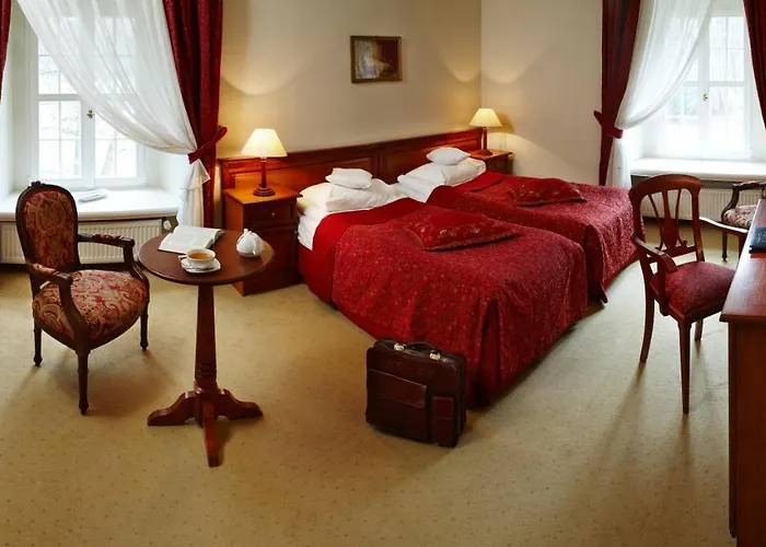 Zamek Na Skale Hotel Trzebieszowice